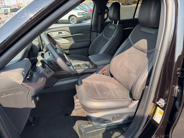 Certified 2025 Ford Explorer ST image 17