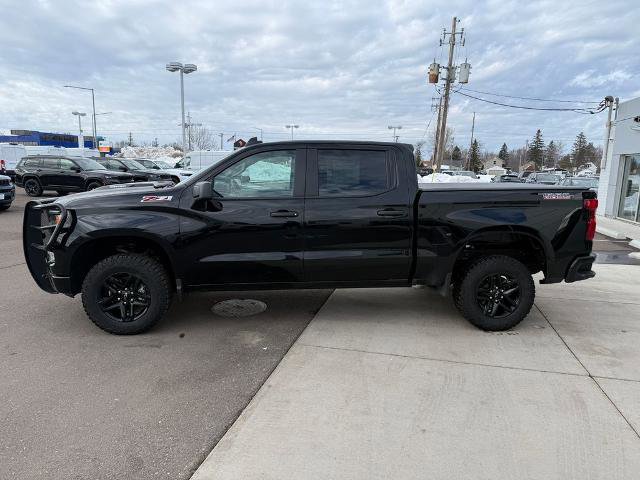 Used 2025 Chevrolet Silverado 1500 Custom Trail Boss image 2