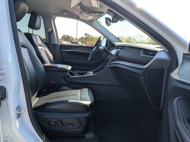 Used 2023 Jeep Grand Cherokee L Limited w/ Black Appearance Package AWD/4WD image 27