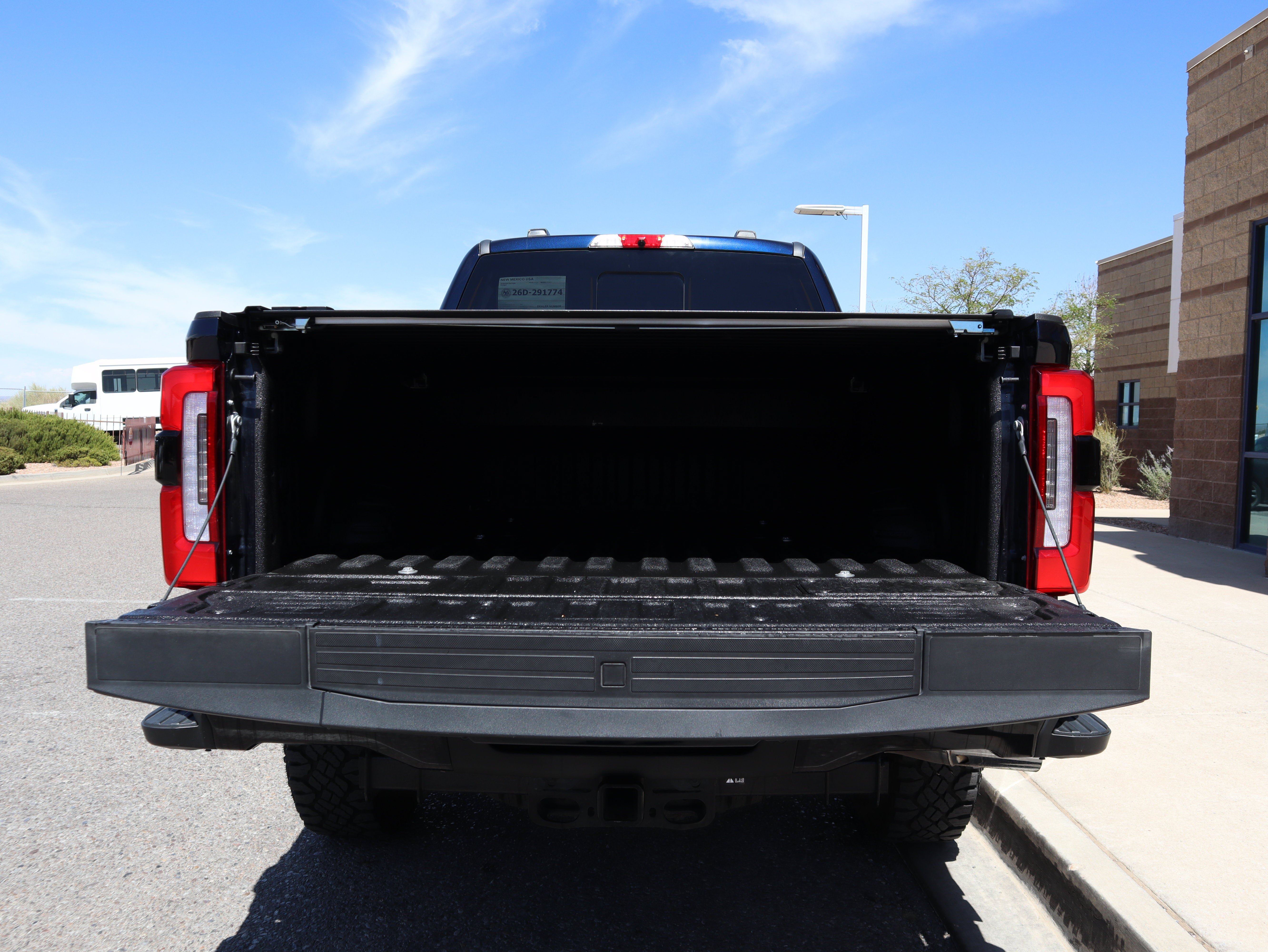 Certified 2025 Ford F250 Platinum w/ Tremor Off-Road Package AWD/4WD image 20