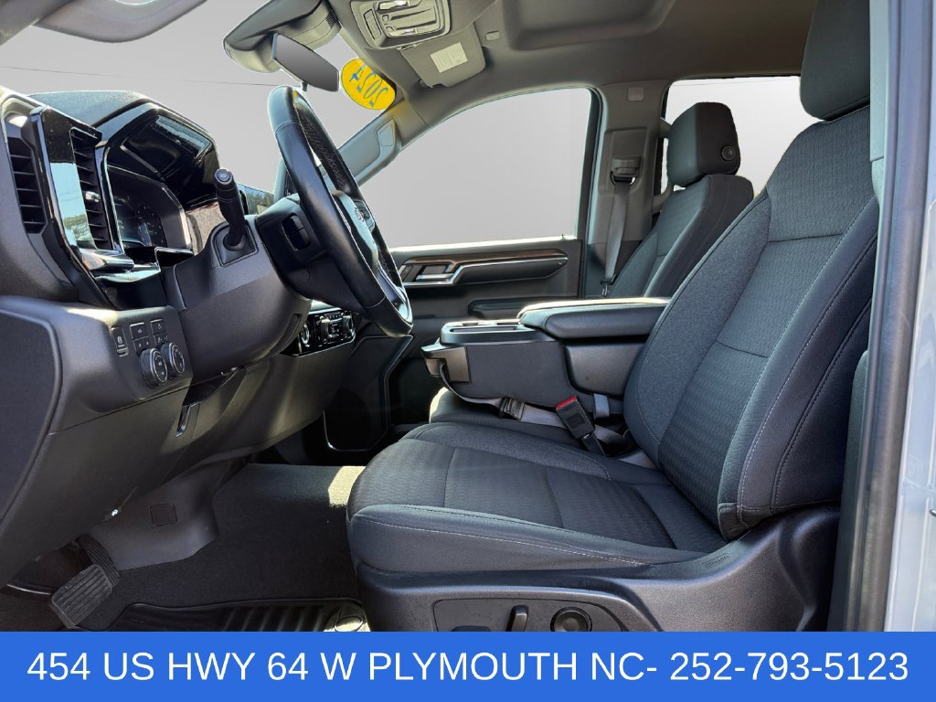 Used 2024 Chevrolet Silverado 1500 LT AWD/4WD image 9