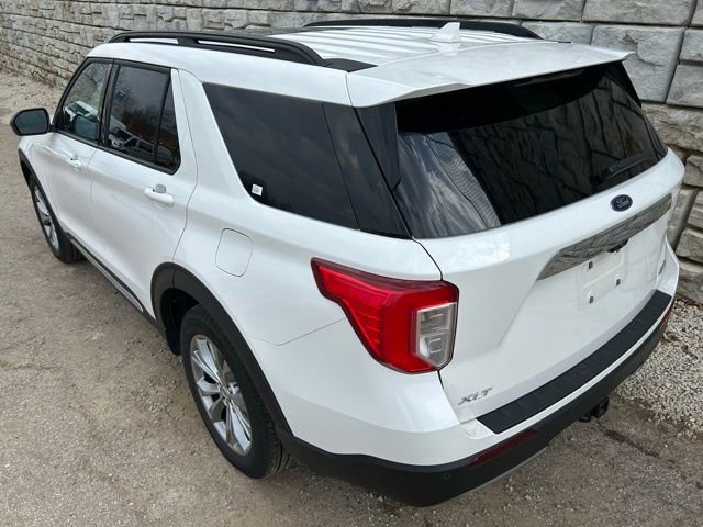 Certified 2023 Ford Explorer XLT w/ Equipment Group 202A image 4