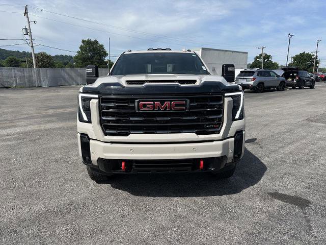 Used 2026 GMC Sierra 2500 AT4 w/ AT4 Premium Plus Package AWD/4WD image 2