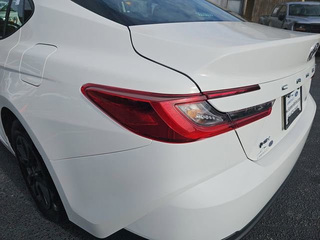 Used 2025 Toyota Camry LE FWD image 33