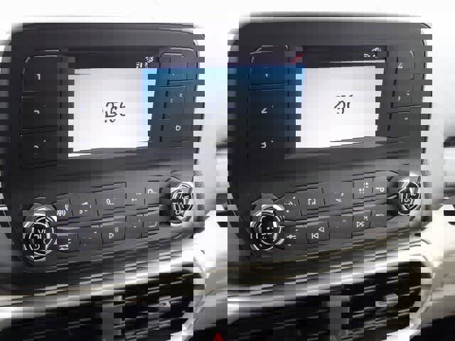 Certified 2018 Ford EcoSport S image 18