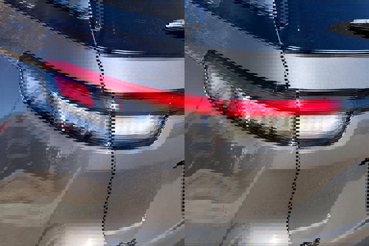 Used 2023 Jeep Grand Cherokee Altitude image 28