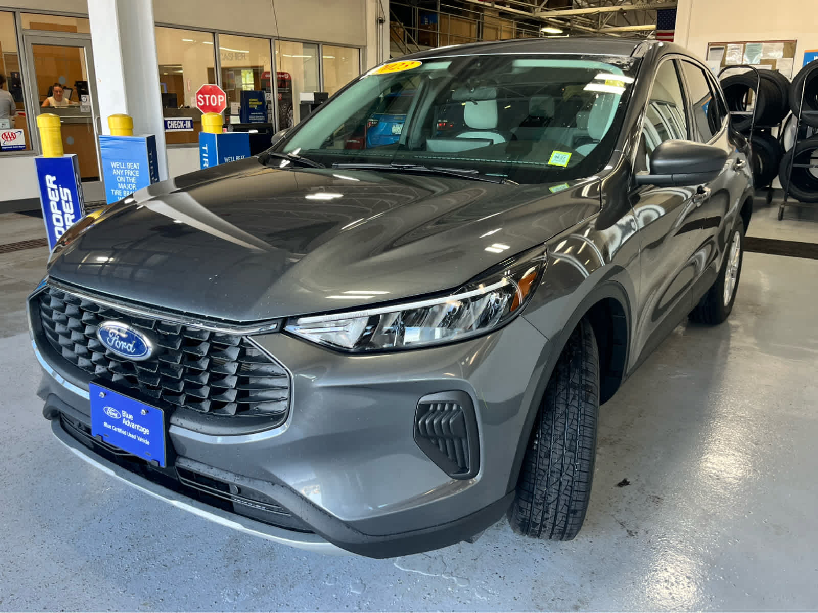 Certified 2023 Ford Escape Active w/ Tech Pack #1 AWD/4WD image 4