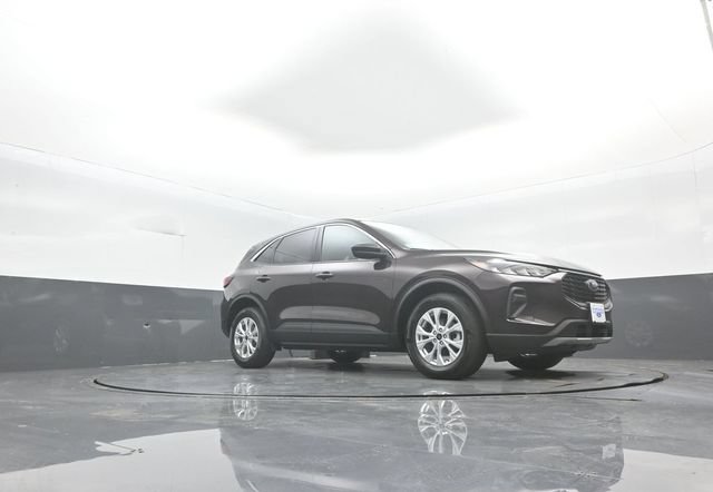 Certified 2023 Ford Escape Active AWD/4WD image 34