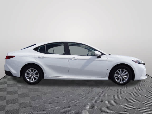 Used 2025 Toyota Camry LE FWD image 4