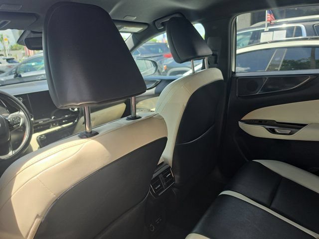 Used 2024 Lexus NX 250 FWD w/ Towing Package (2000 Lbs) image 12