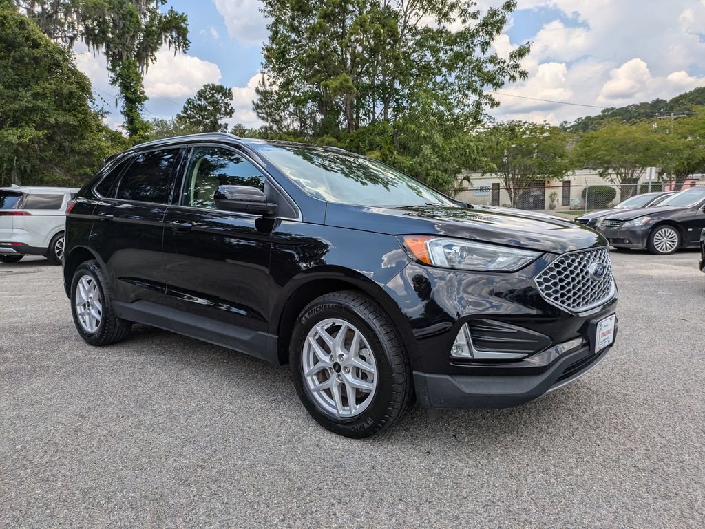 Certified 2024 Ford Edge SEL w/ Convenience Package AWD/4WD image 2
