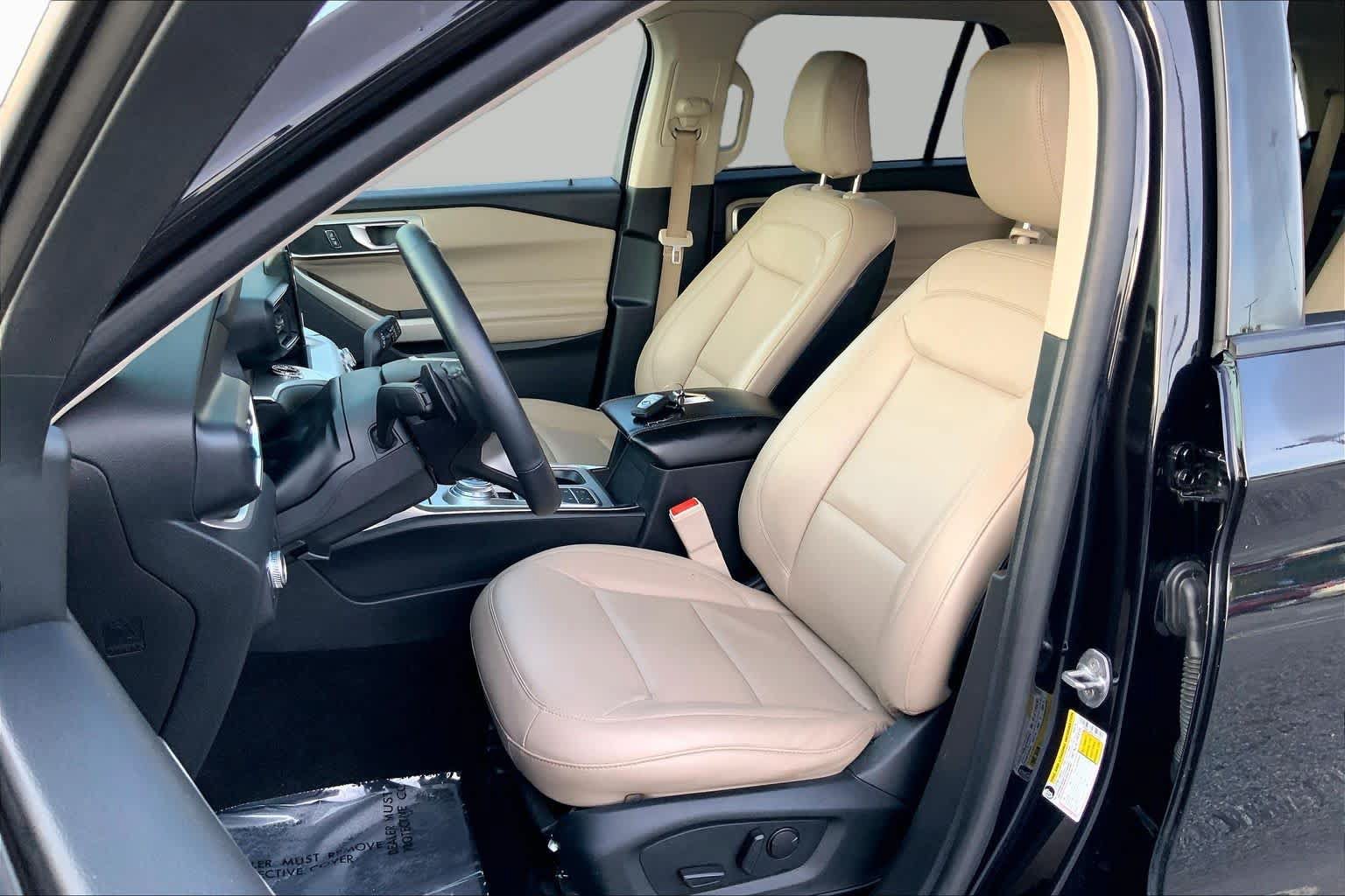 Certified 2020 Ford Explorer XLT w/ Equipment Group 202A RWD image 8