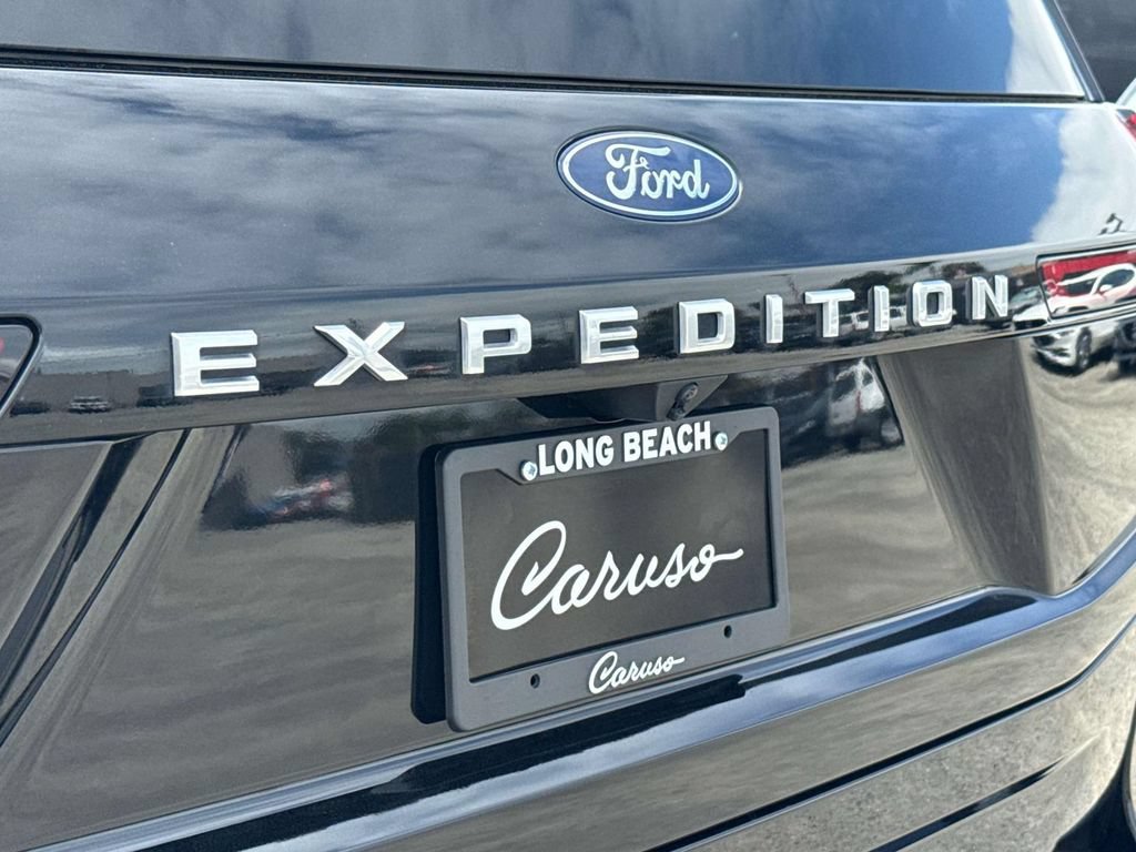 Certified 2025 Ford Expedition Platinum w/ Driver's Package AWD/4WD image 7