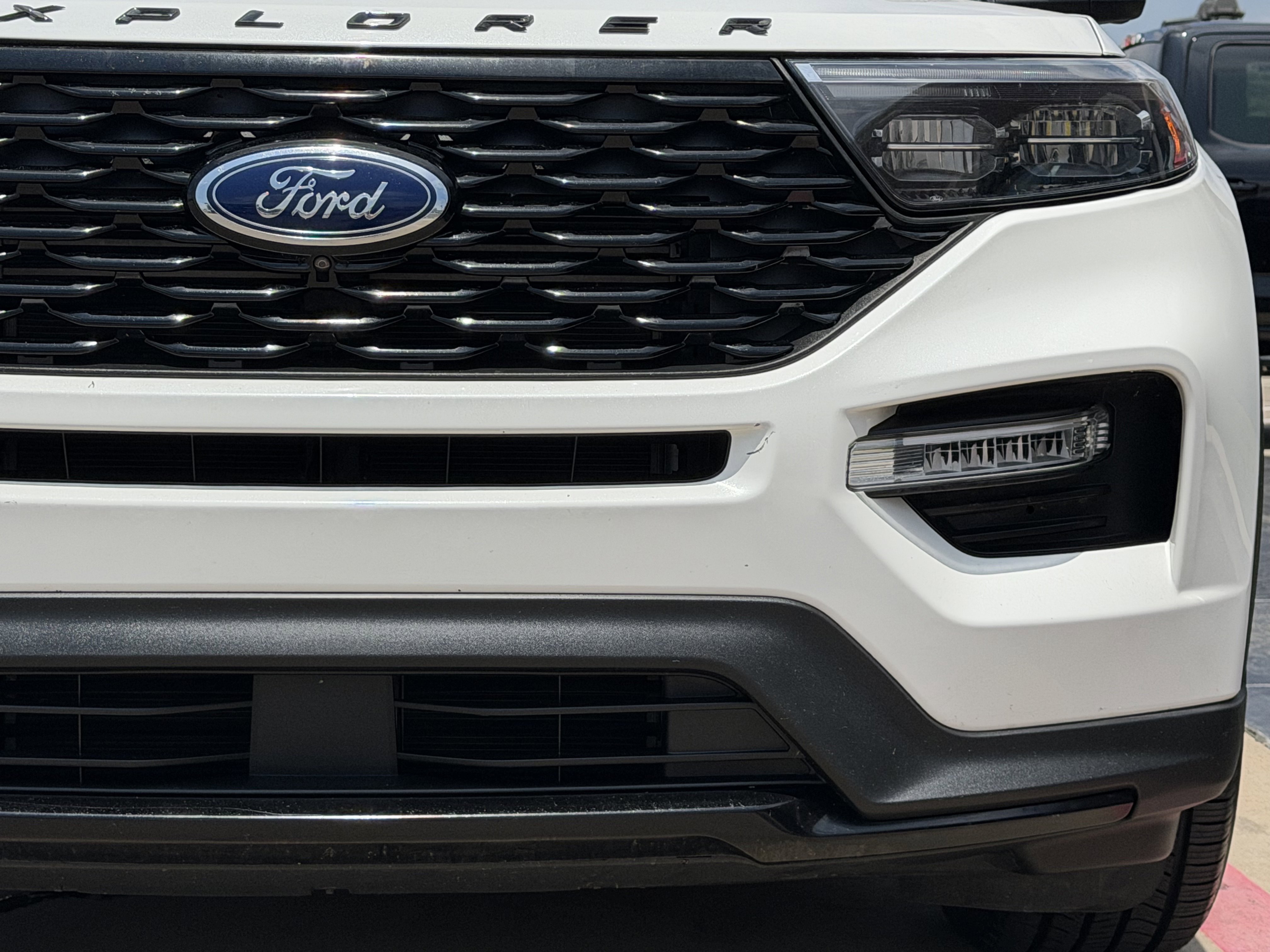 Certified 2023 Ford Explorer ST-Line w/ Class IV Trailer Tow Package RWD image 9