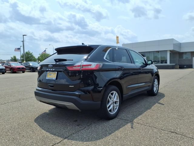 Certified 2024 Ford Edge SEL w/ Convenience Package AWD/4WD image 7