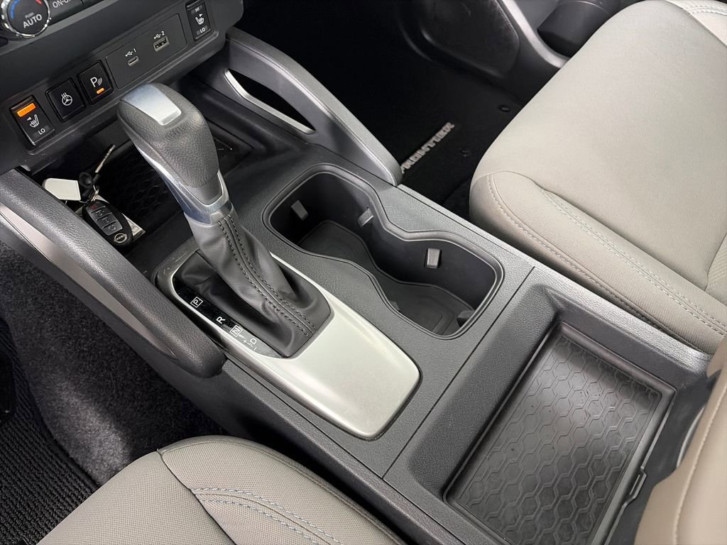 Used 2022 Nissan Frontier SV AWD/4WD image 22