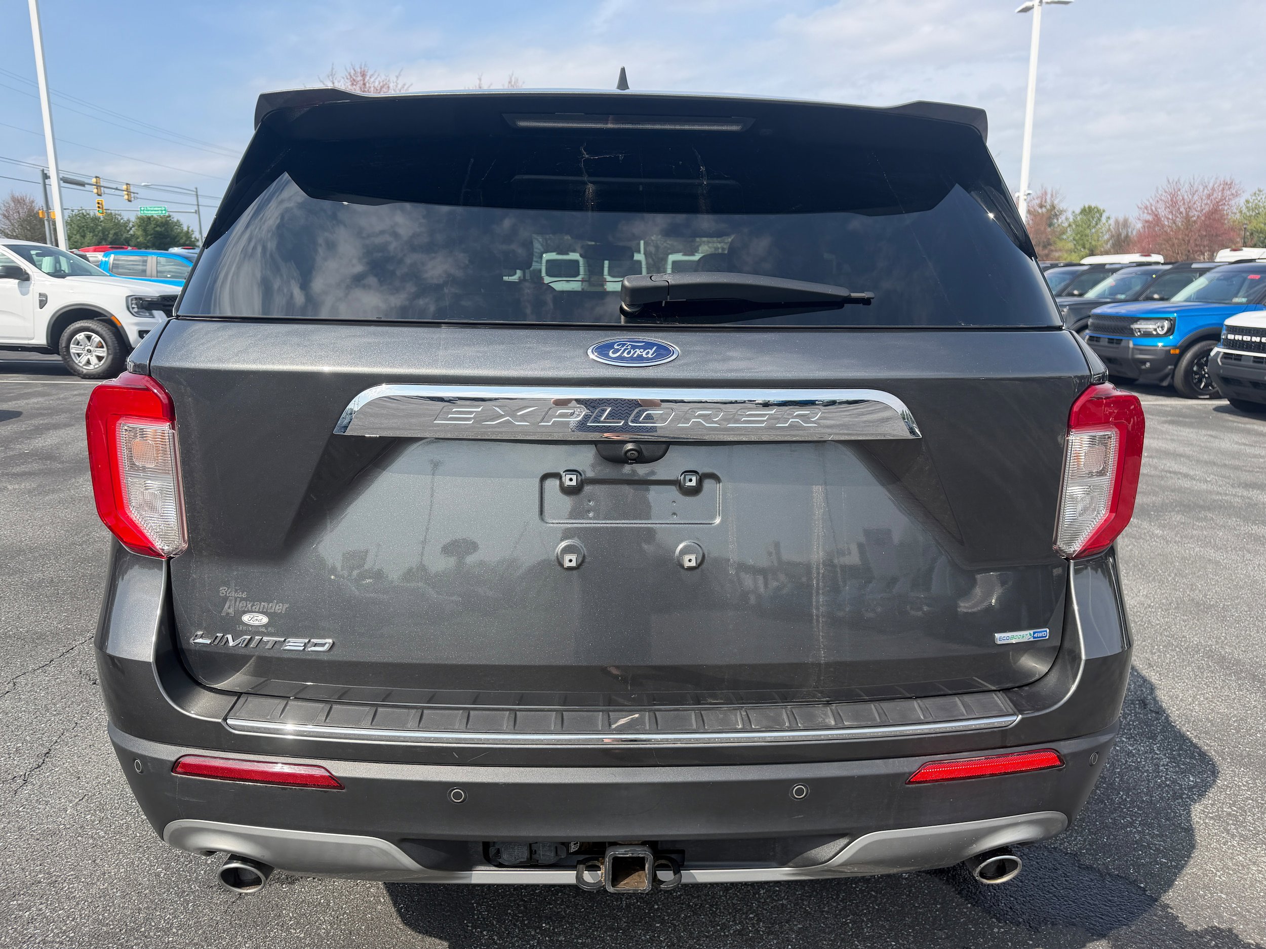 Certified 2020 Ford Explorer Limited w/ Class III Trailer Tow Package AWD/4WD image 4