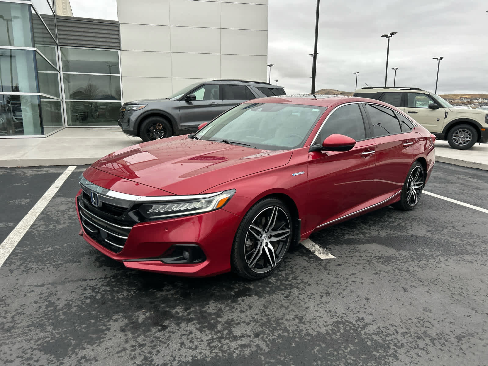 Used 2022 Honda Accord Touring image 2