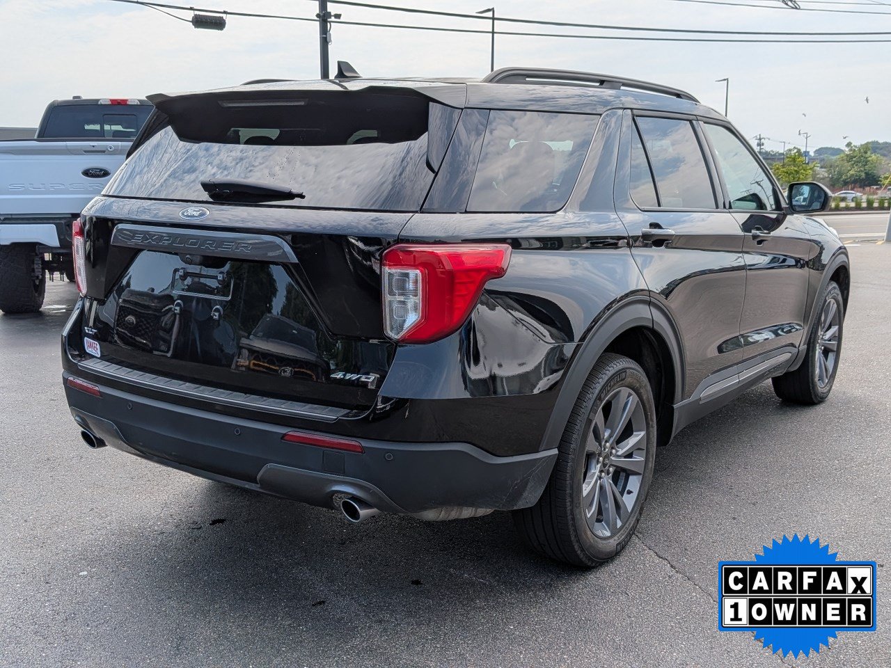 Certified 2023 Ford Explorer XLT w/ Equipment Group 202A AWD/4WD image 4