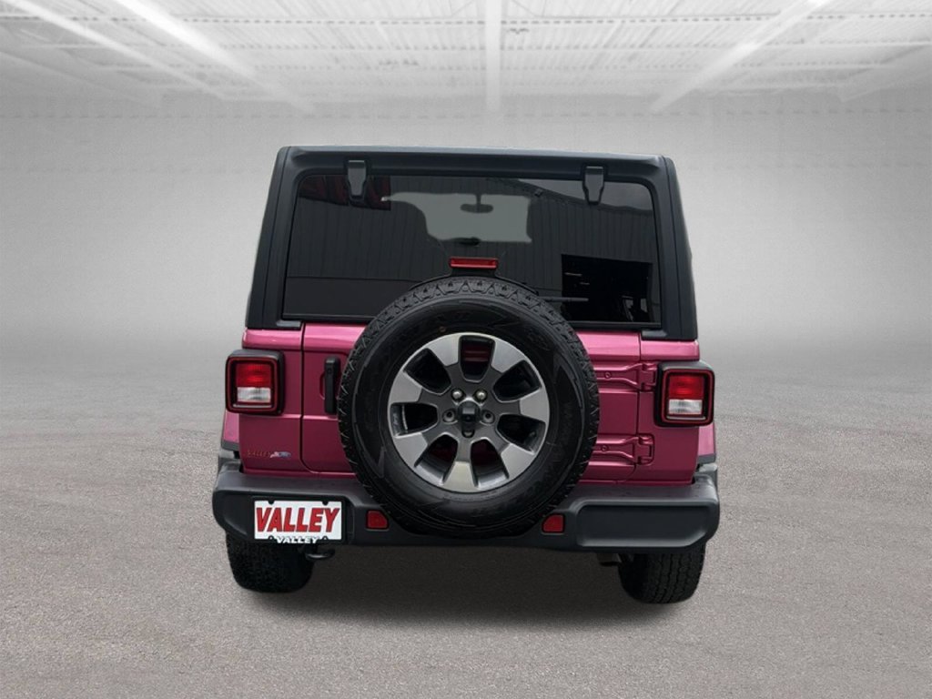Used 2022 Jeep Wrangler Unlimited Sahara AWD/4WD image 12