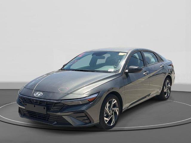 Used 2025 Hyundai Elantra SEL FWD image 1