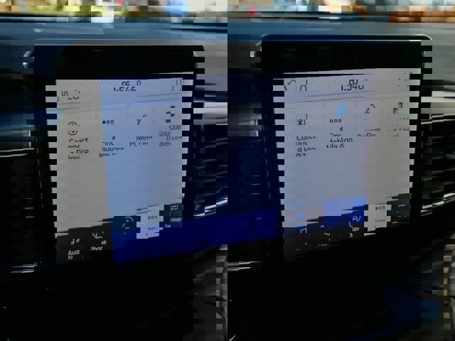 Certified 2020 Ford Explorer Limited w/ Equipment Group 310A image 31