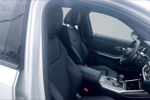 Used 2020 BMW 330i Sedan w/ M Sport Package RWD image 7