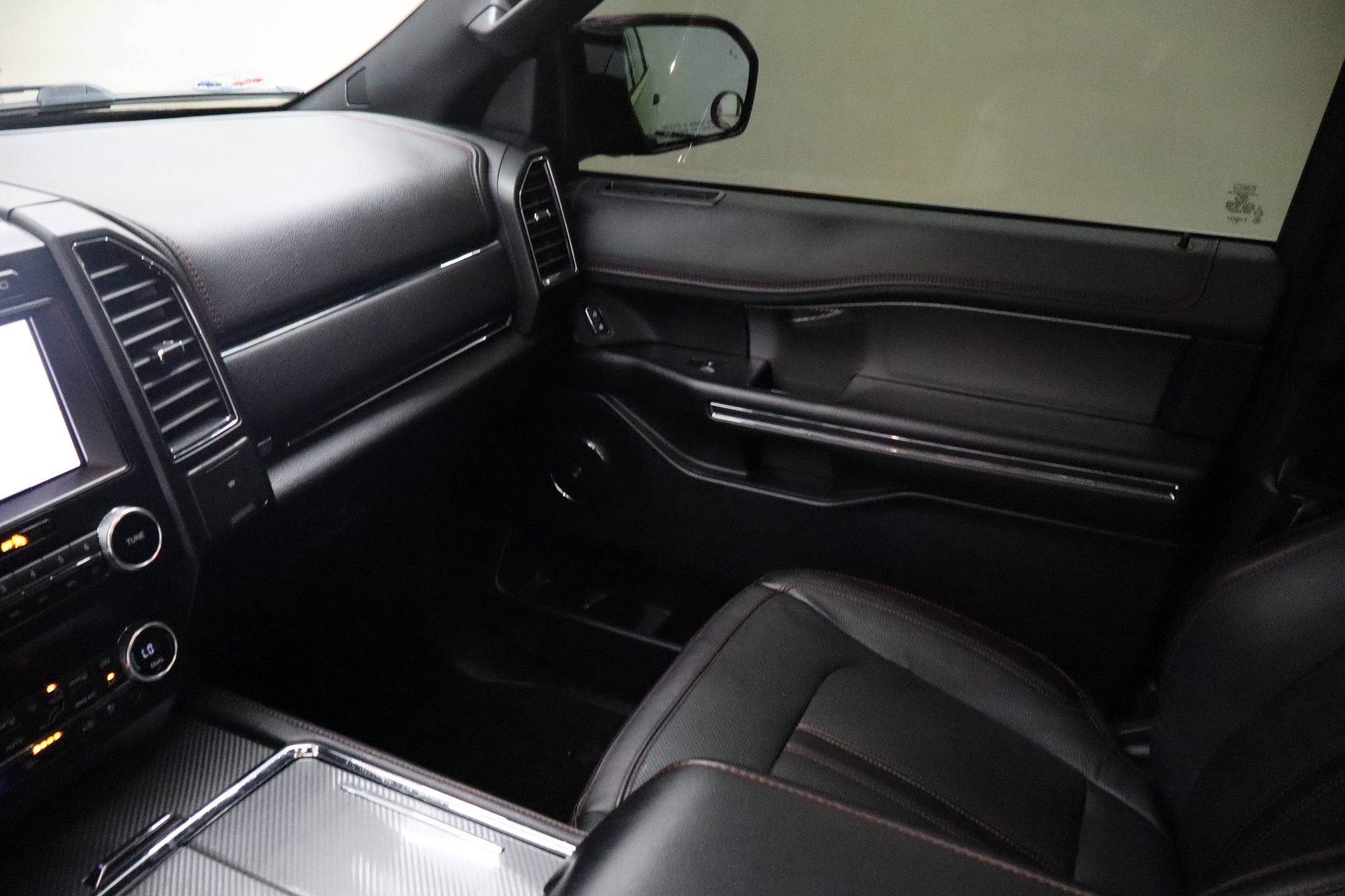 Certified 2020 Ford Expedition Limited image 23