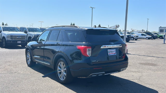 Certified 2023 Ford Explorer XLT w/ Equipment Group 202A RWD image 5