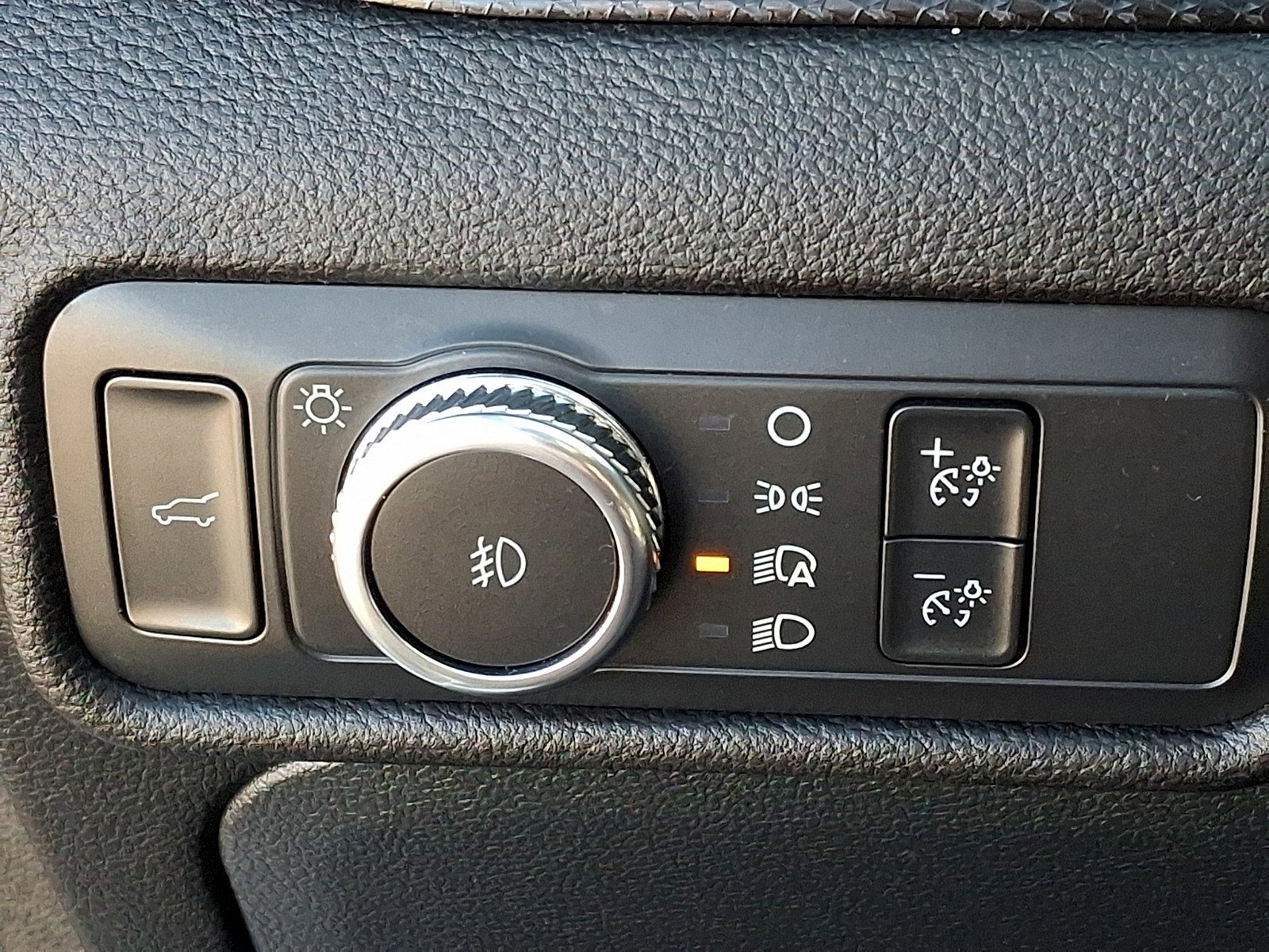 Certified 2022 Ford Explorer ST w/ Equipment Group 401A image 25