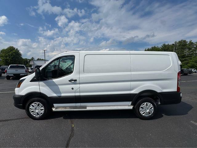 Certified 2025 Ford Transit 250 Low Roof w/ Exterior Upgrade Package RWD image 2
