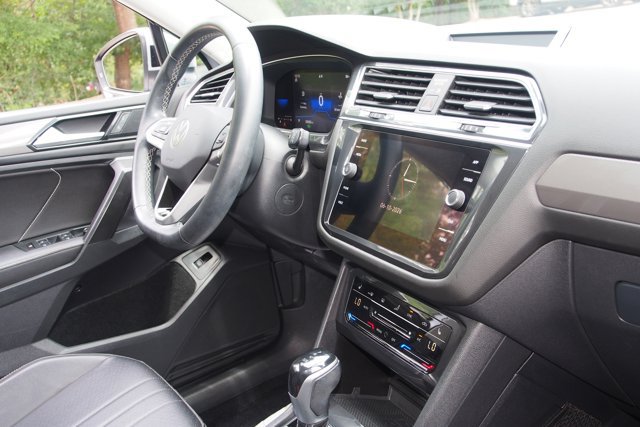 Used 2022 Volkswagen Tiguan SE FWD image 10