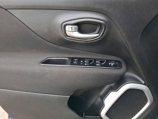 Used 2021 Jeep Renegade Latitude w/ Convenience Group image 12