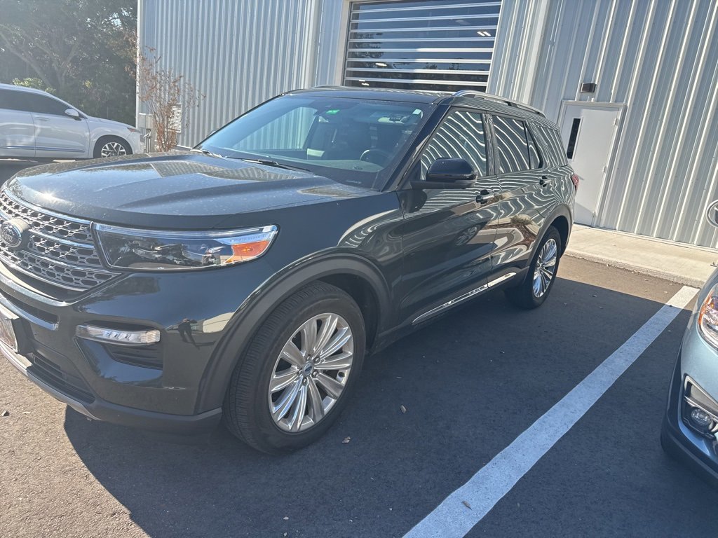 Certified 2023 Ford Explorer Limited w/ Limited Technology Package image 2