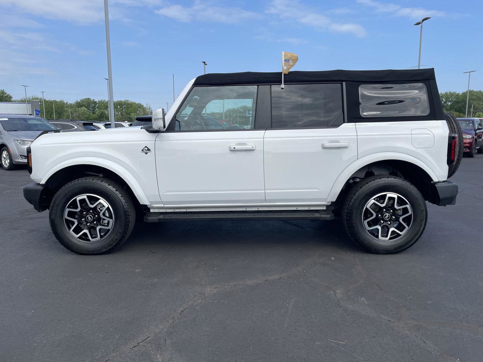 Certified 2022 Ford Bronco Outer Banks AWD/4WD image 2