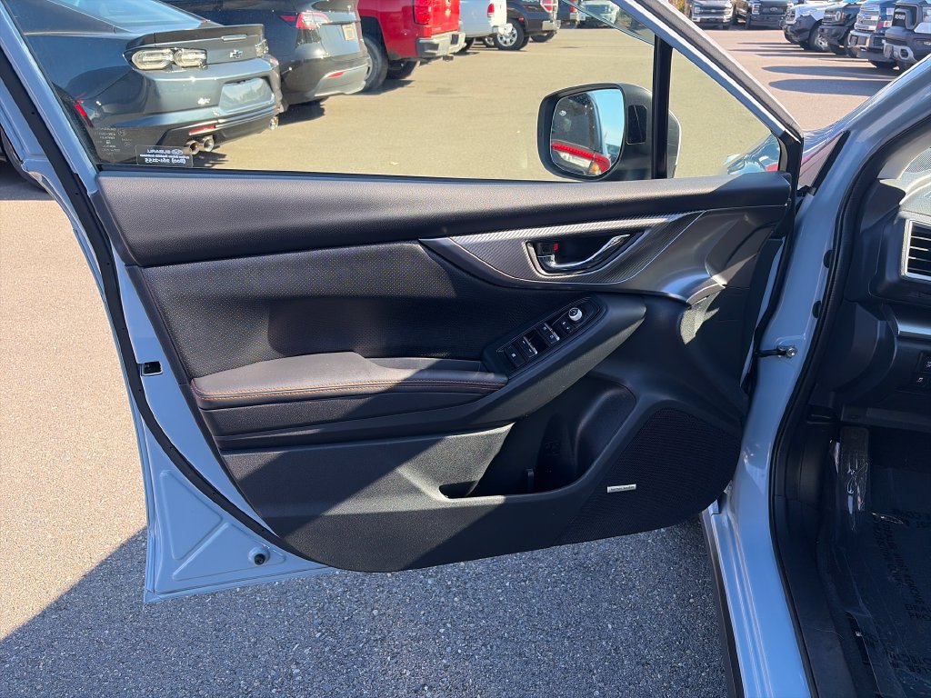 Used 2023 Subaru Crosstrek 2.5i Limited AWD/4WD image 17