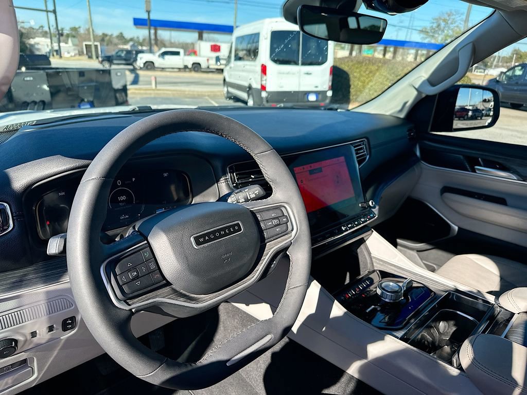 Used 2023 Jeep Wagoneer Series III w/ Preferred Equipment Group image 11