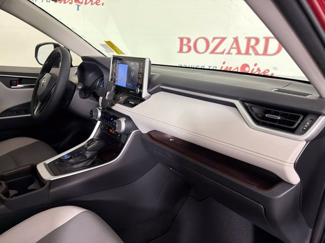 Used 2019 Toyota RAV4 Limited w/ Limited Grade Weather Package AWD/4WD image 29