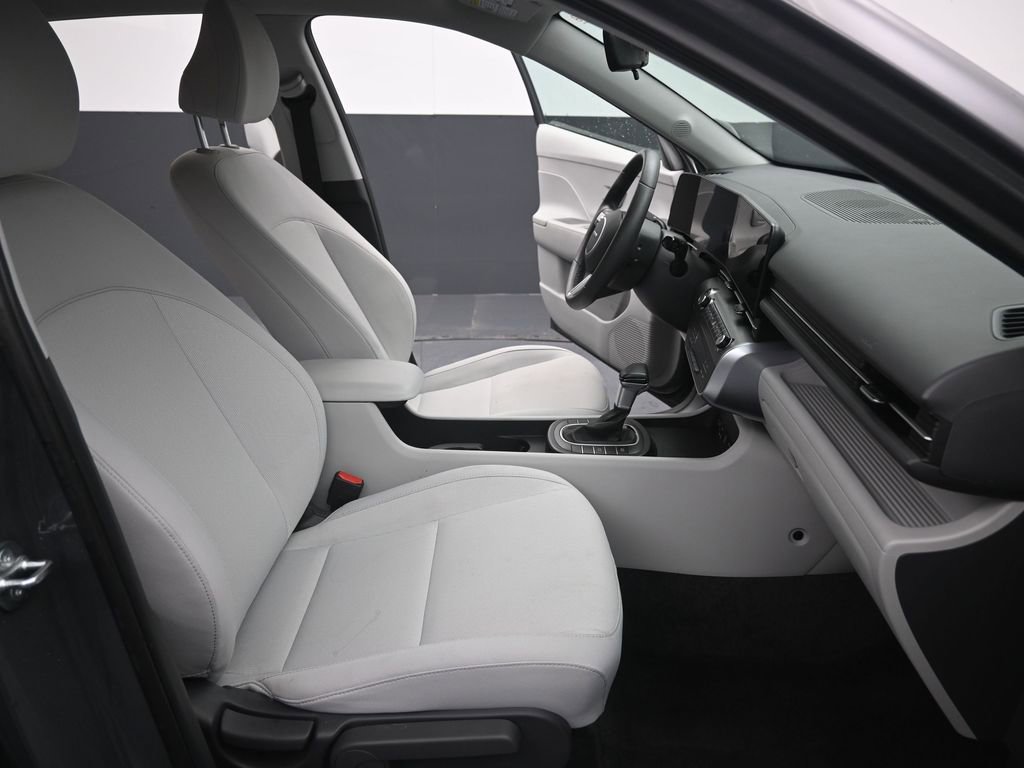 Used 2025 Hyundai Kona SEL FWD image 25