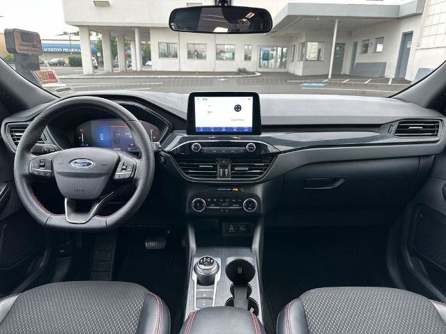 Certified 2025 Ford Escape ST-Line FWD image 17