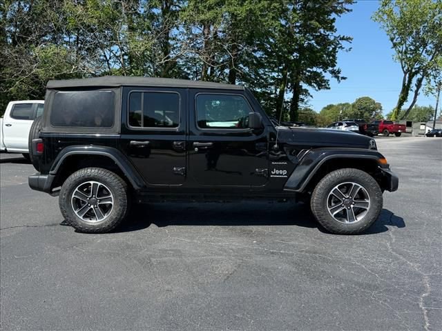 Used 2023 Jeep Wrangler Unlimited Sahara w/ Cold Weather Group AWD/4WD image 3