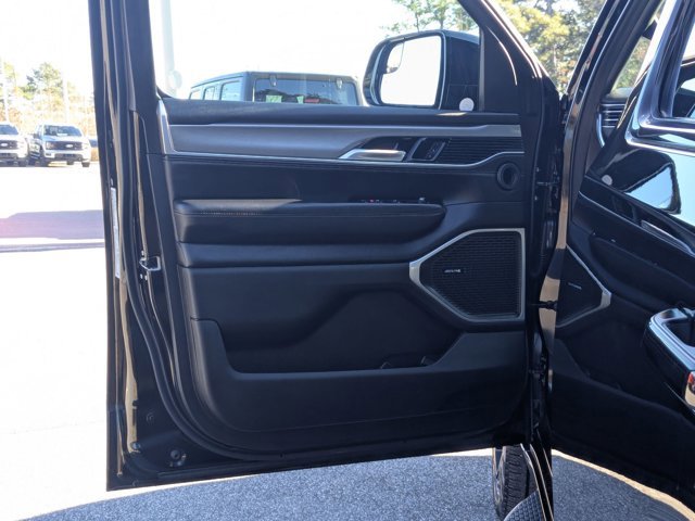 Used 2024 Jeep Wagoneer Series II image 14