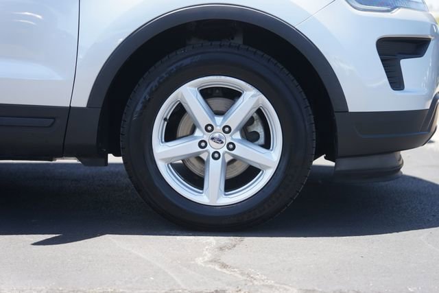 Certified 2018 Ford Explorer FWD image 4