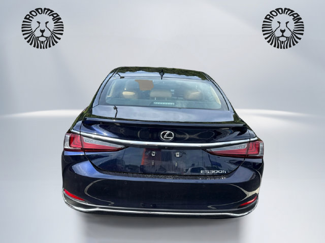 Used 2025 Lexus ES 300h w/ Premium Package FWD image 7