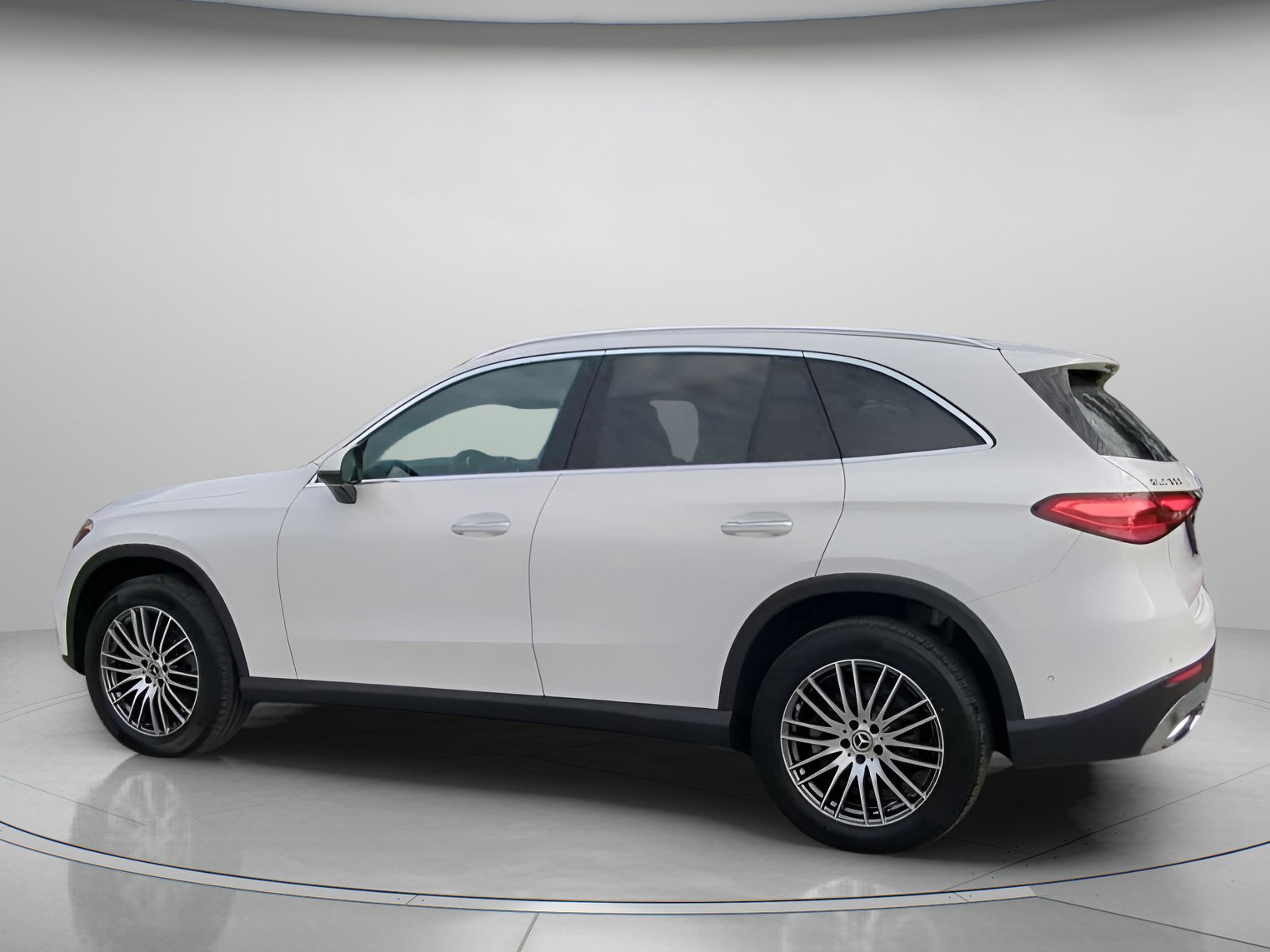 Used 2025 Mercedes-Benz GLC 300 image 18