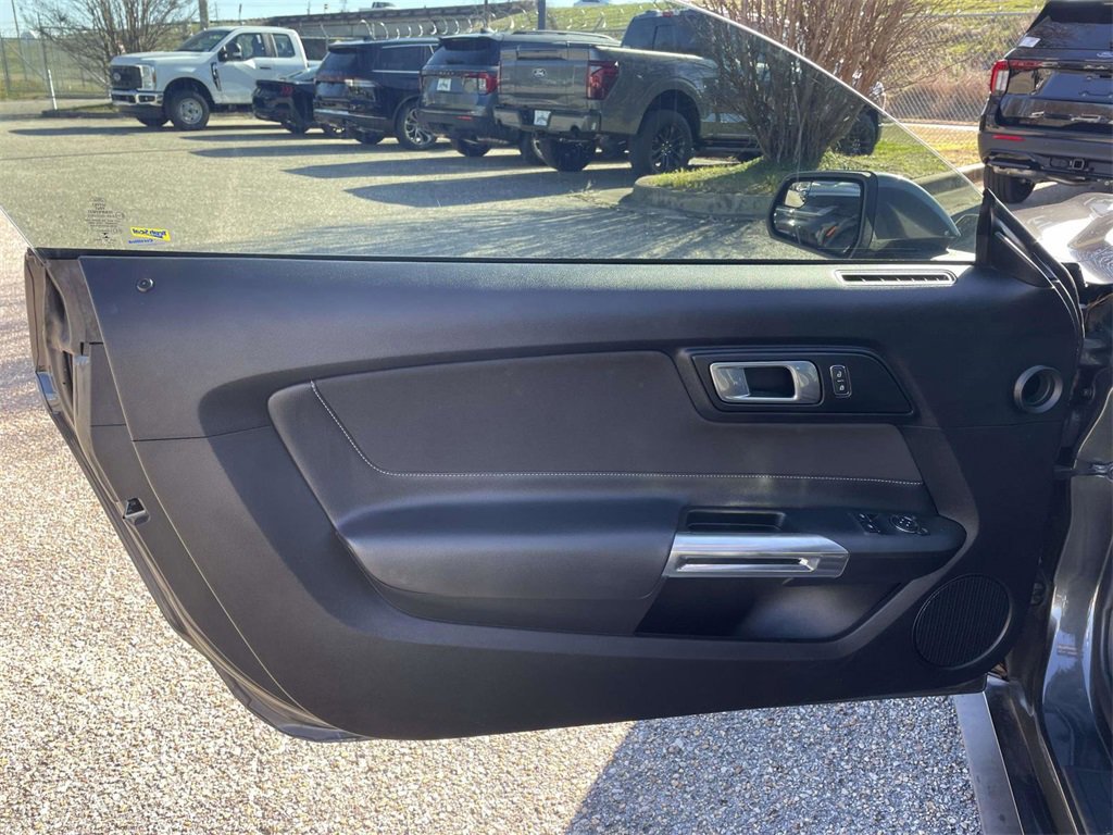 Certified 2019 Ford Mustang GT w/ Black Accent Package image 15