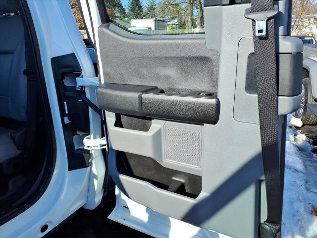 Certified 2023 Ford F350 XL w/ Snow Plow Prep Package image 15