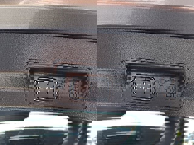 Certified 2022 Ford Explorer Limited w/ Equipment Group 301A image 35