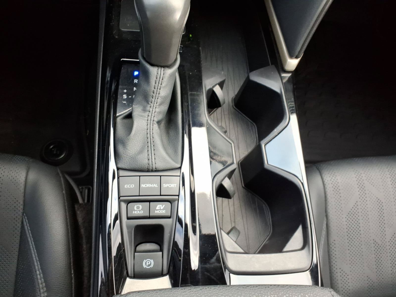 Used 2025 Toyota Camry XSE FWD image 22