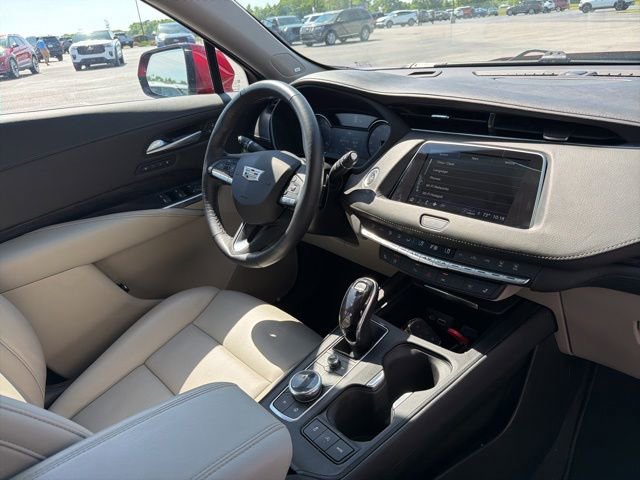 Used 2023 Cadillac XT4 Premium Luxury AWD/4WD image 22